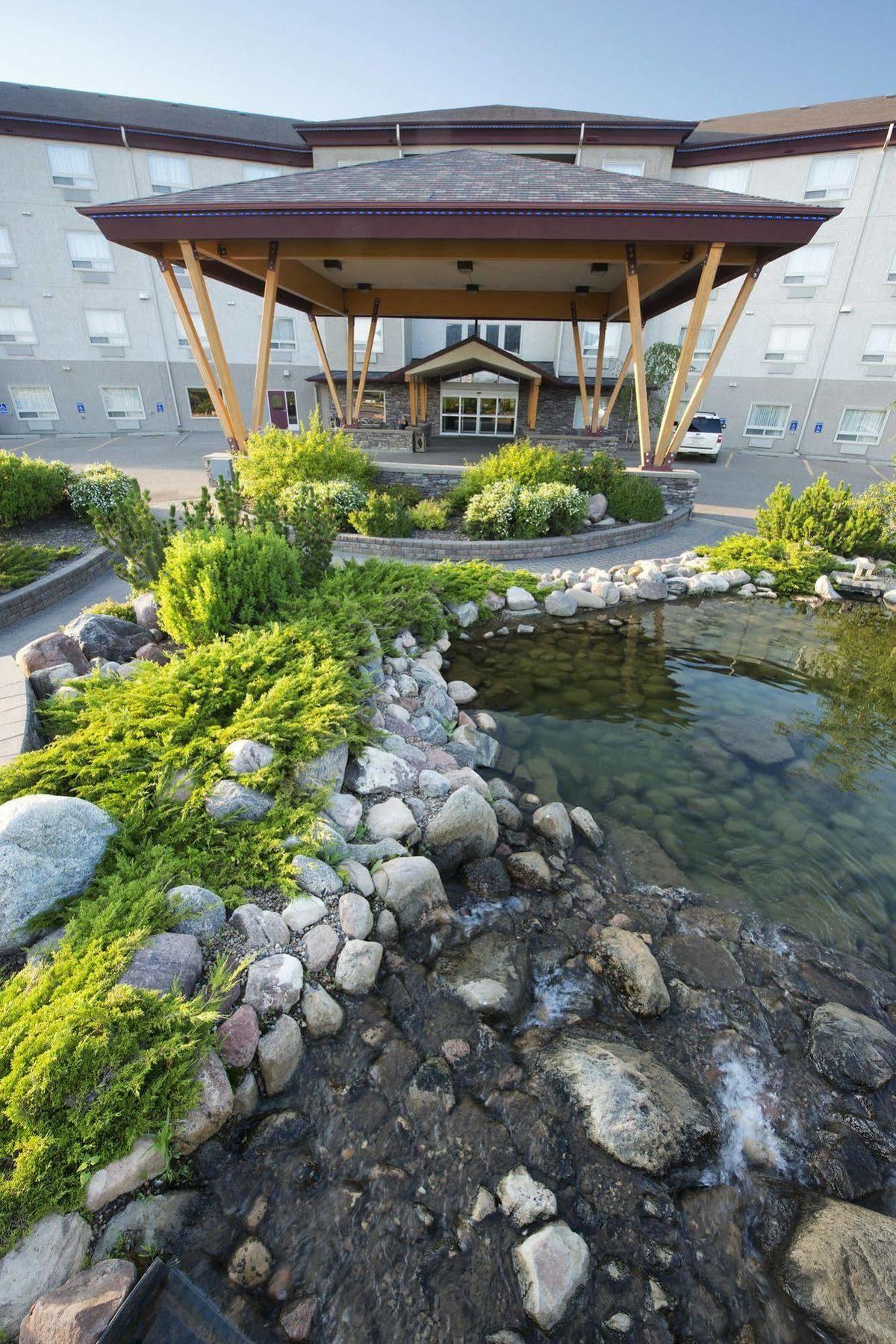 Gold Eagle Lodge North Battleford Exterior foto